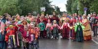 “Малый Луд” в Ижме: сотни детей в национальных костюмах открыли межрегиональный праздник - Pg11.Ru