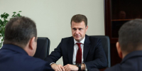 Гольдштейн и Чекунков обсудили во Владивостоке проекты развития Арктики и Республики Коми - Pg11.Ru